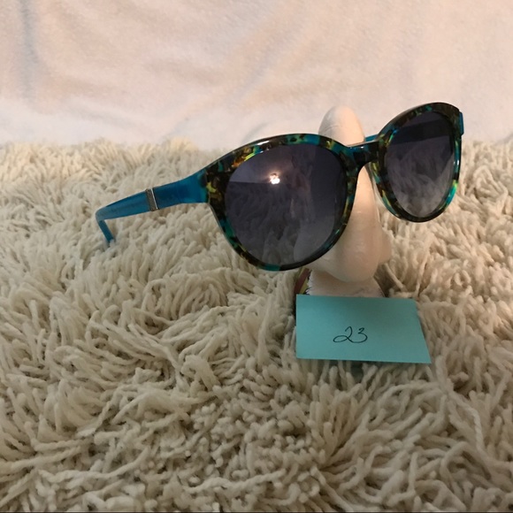 Sunglasses - Picture 7 of 8